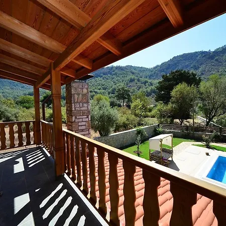 Villa Casa Feronia Stone House